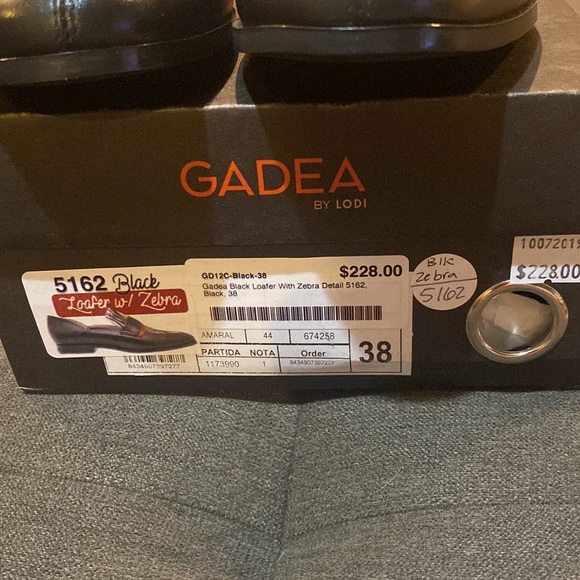 Gadea Black Loafer with Zebra Detail NWB Size 38 - Picture 4 of 4